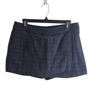 Cabi Womens Skort Size 6 Eyelet Navy Dark Blue Shorts Front Skirt Panel 5111
